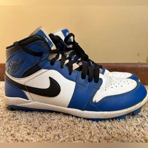 Nike Men’s Jordan 1 Retro MCS High Baseball Cleats (size 8).